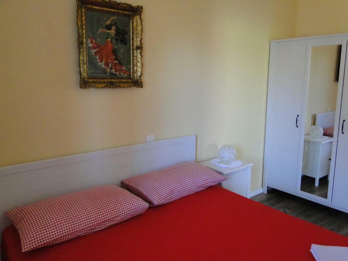 Apartment Pino Umag Exterior photo