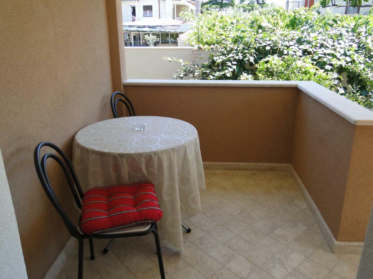 Apartment Pino Umag Exterior photo